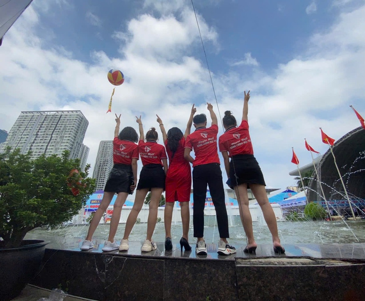 Mayor Wolf's Production and Development Team in China