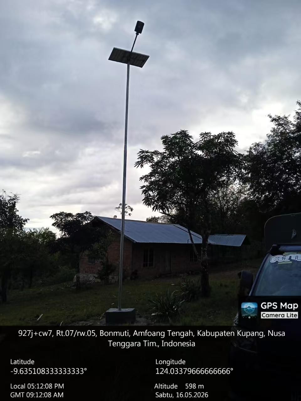 Tiang lampu tenaga surya Mayor Wolf untuk area lingkungan
